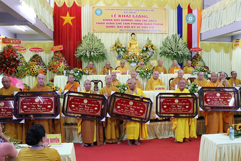 khánh vàng quà tặng phật giáo